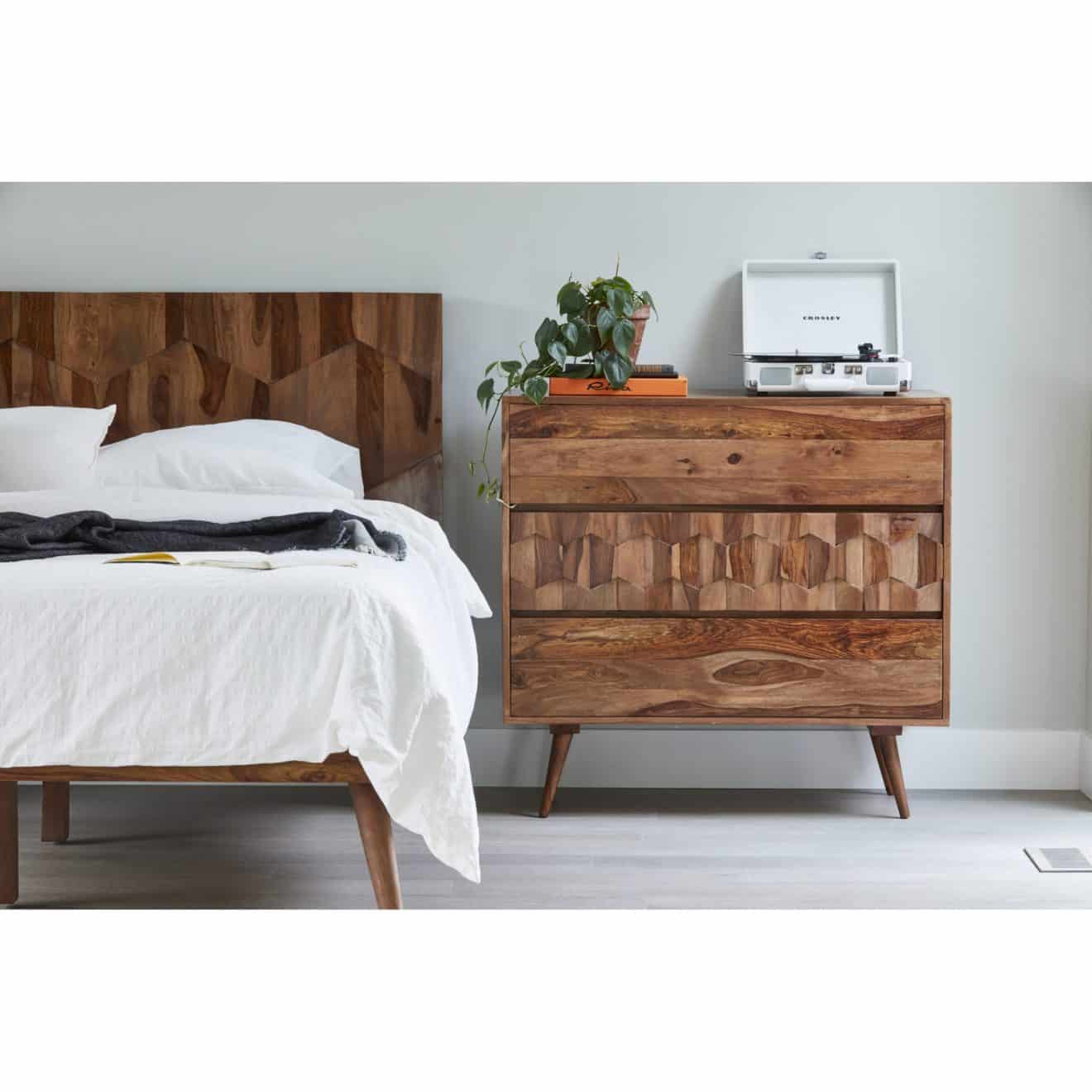 02 Retro Wood Chest