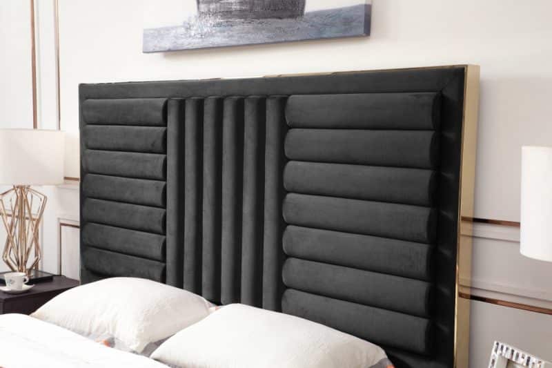 Modrest Daystar black velvet & gold bed