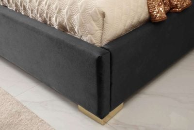 Modrest Daystar black velvet & gold bed