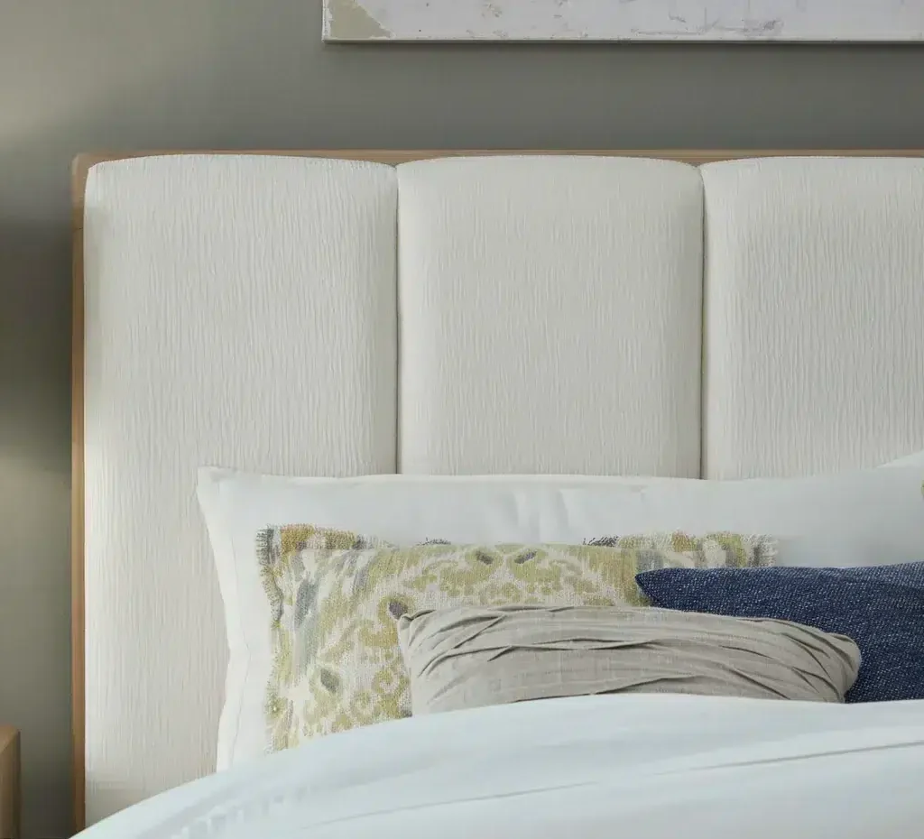 Gardenia Wood & Upholstered Bed