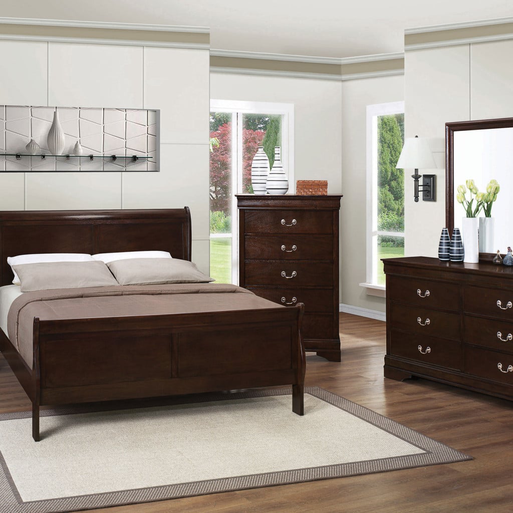 Louis Philippe 5-Piece Queen Bedroom Set in Cappuccino - room view